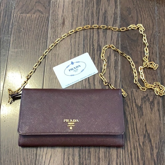 Prada Wallet on Chain - Picture 1 of 6